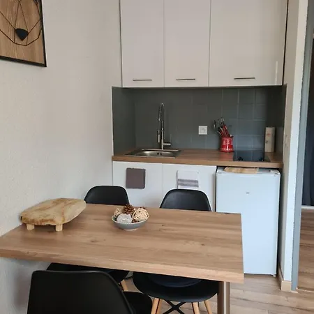 Studio Renove Avec Parking Gratuit Sur Place * Les Angles (Pyrenees-Orientales)